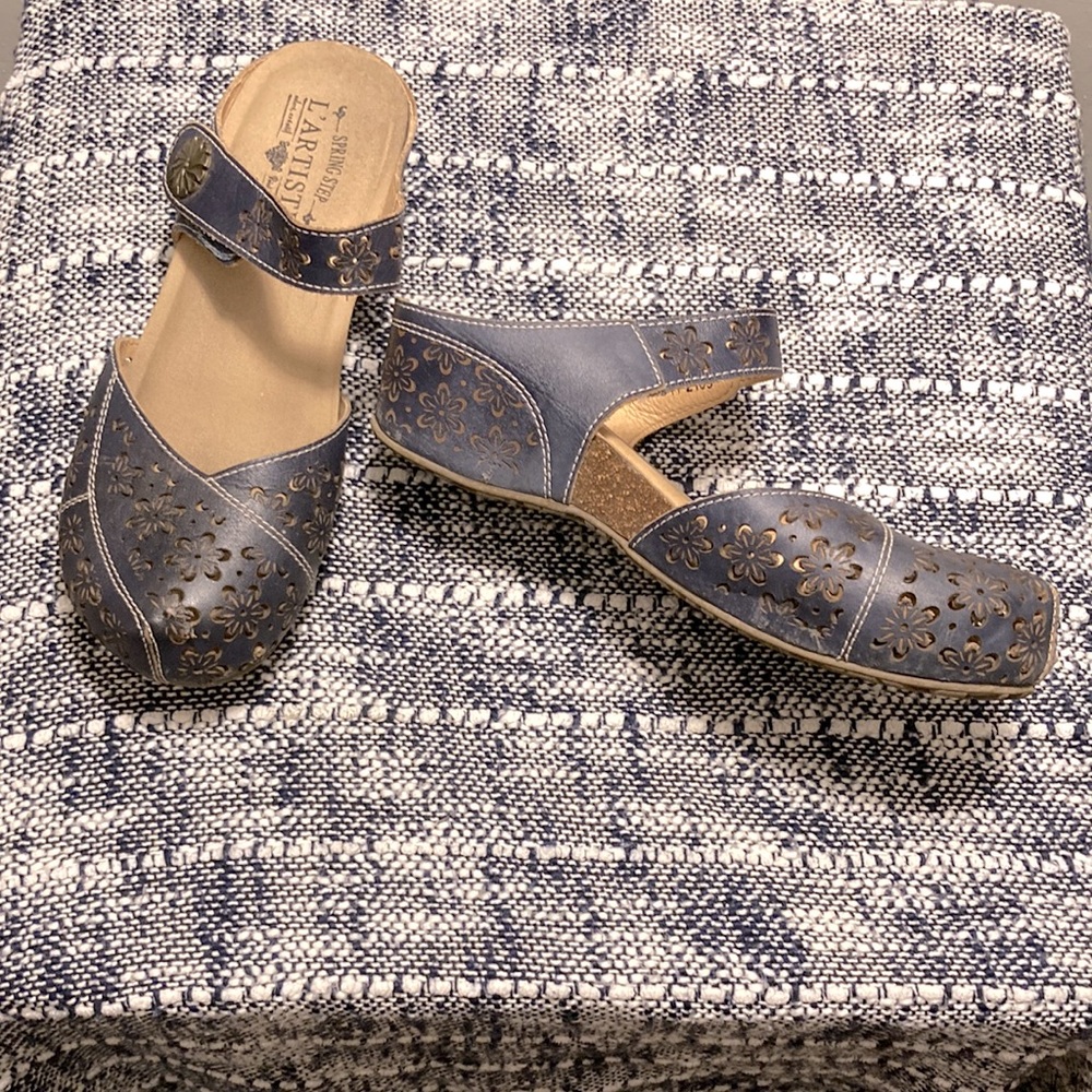 Navy blue Mary Jane slip-ons